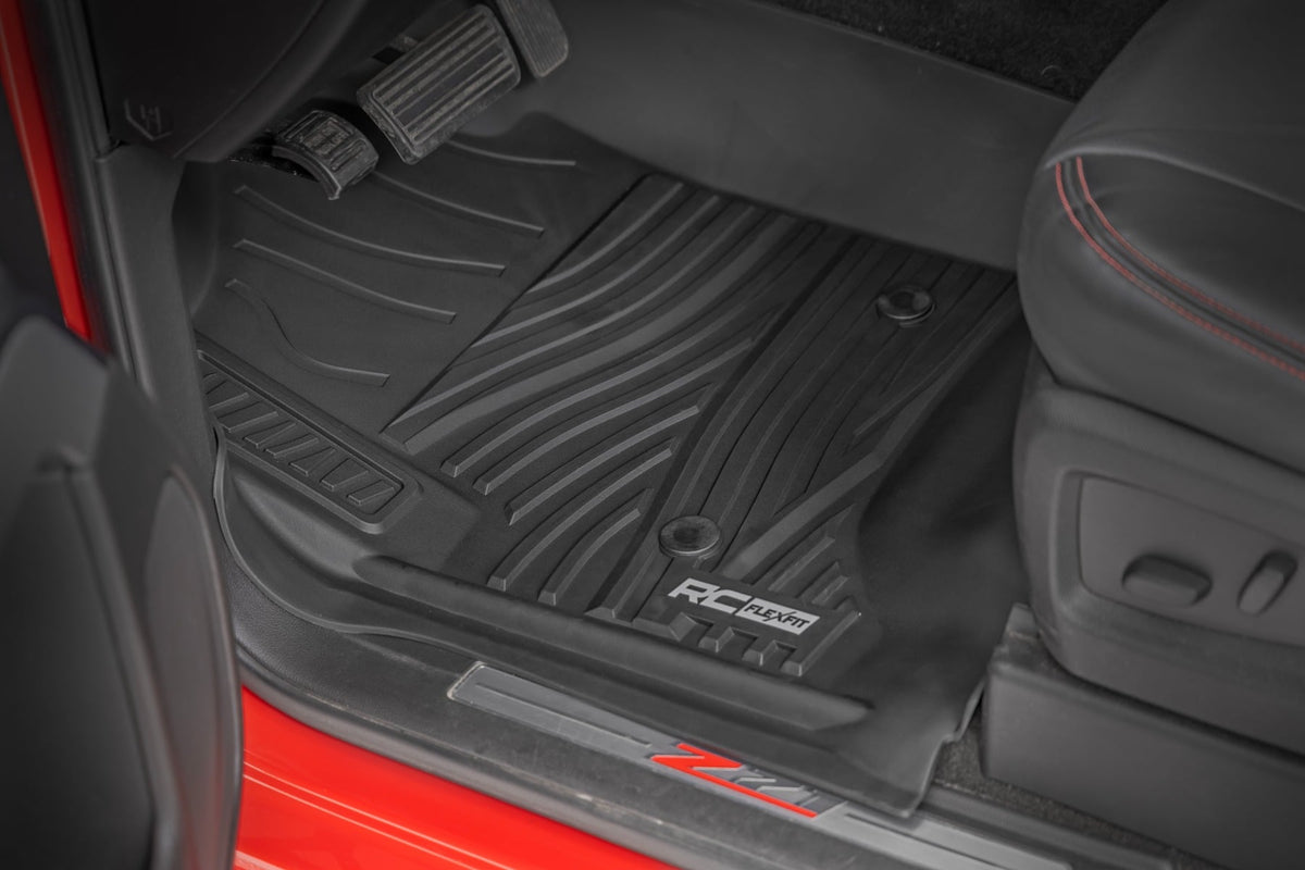 Flex-Fit Floor Mats | FR & RR | FR Bucket | Crew | Chevy/GMC 1500/2500HD/3500HD 2WD/4WD - Interior & Mats (Image 2 of 6)