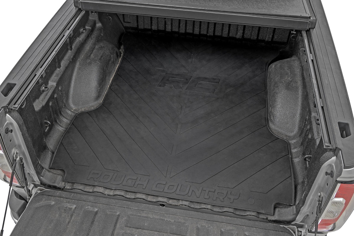 Rough Country RCM690 Bed Mat | 5' Bed | RC Logo | Chevy/GMC Canyon/Colorado 2WD/4WD (2015-2022) - Image 1