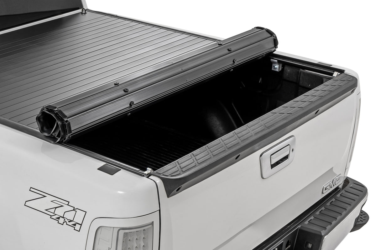 Hard Roll Up Bed Cover | 5'9" Bed | Chevy/GMC Sierra/Silverado 1500 (07-13) - Bed Covers (Image 3 of 6)