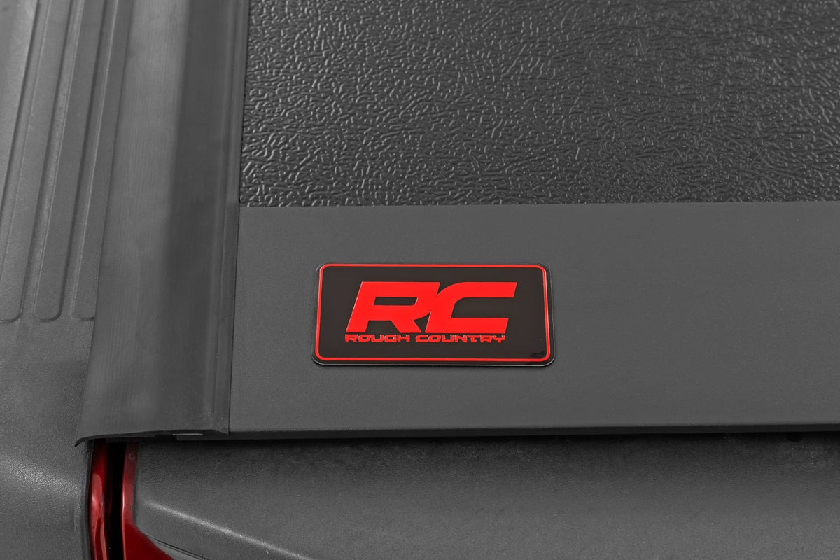 Hard Low Profile Bed Cover | 5' Bed | Cargo Mgmt | Nissan Frontier (05-21) - Bed Covers (Image 4 of 6)