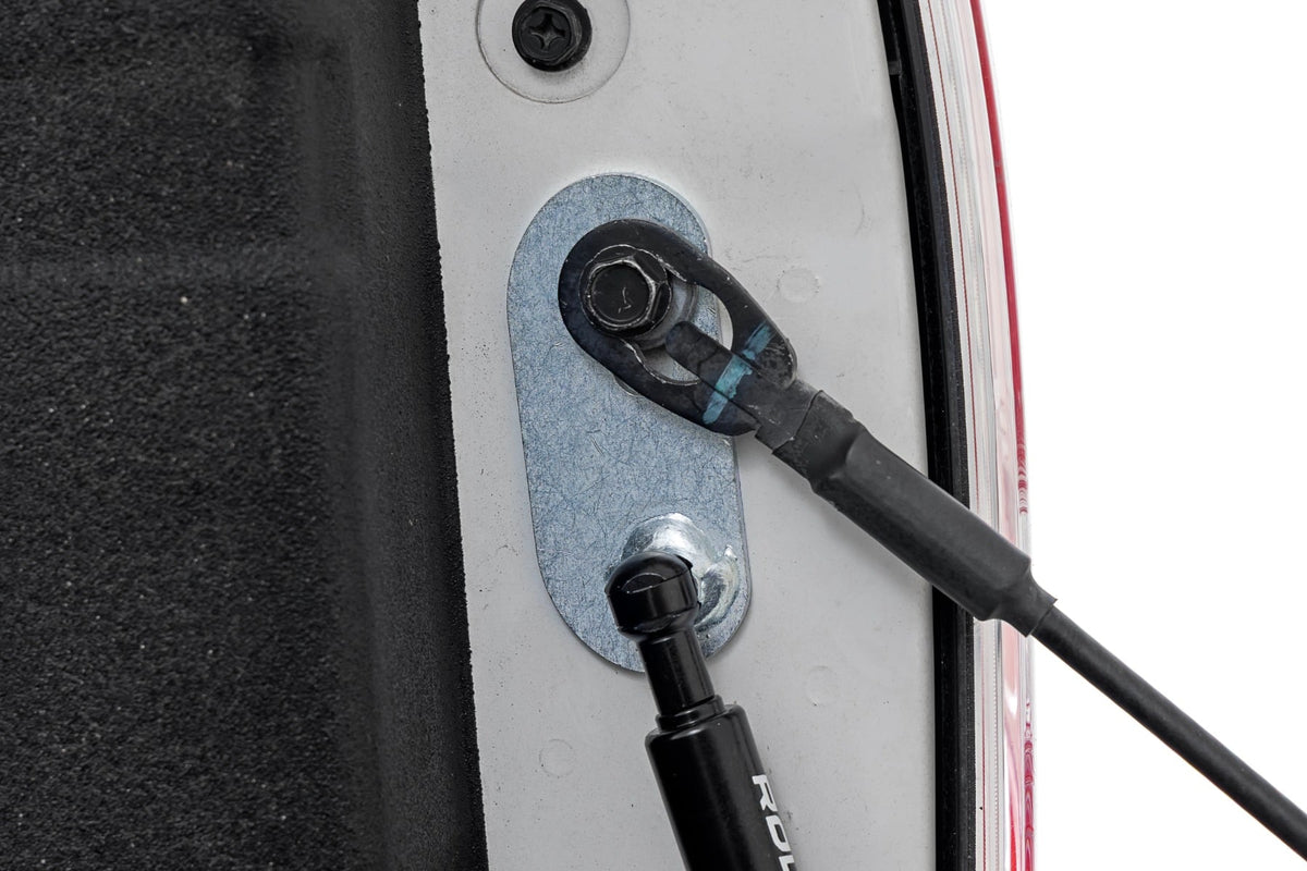 Tailgate Assist | Nissan Titan 2WD/4WD (2017-2024) - Misc 25% (Image 3 of 6)