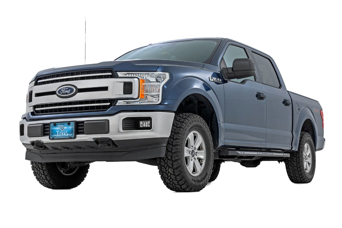 AC2 Running Boards | Amber/White | Crew Cab | Ford F-150/Lightning/F-250/F-350/Raptor (15-26) - Steps & Runningboard (Image 4 of 6)