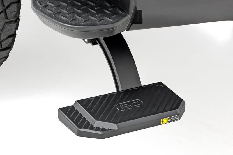 RC Retractable Bed Step | Manual Pull | Chevy/GMC 2500HD/3500HD (15-19) (manufacturer page)