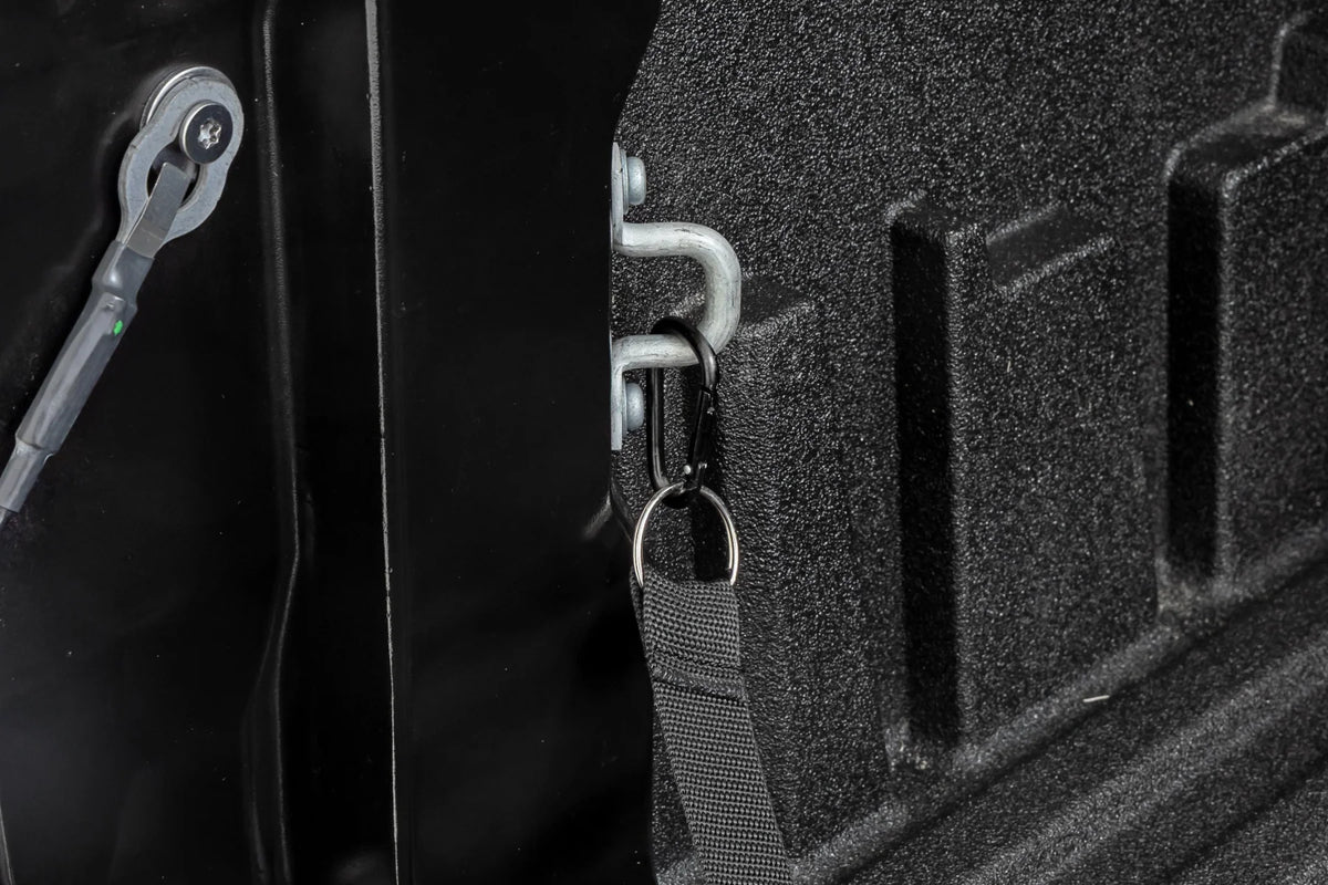 Manual Retractable Bed Cover | 5'7" Bed | Toyota Tundra 2WD/4WD (2022-2026) - Bed Covers (Image 6 of 6)