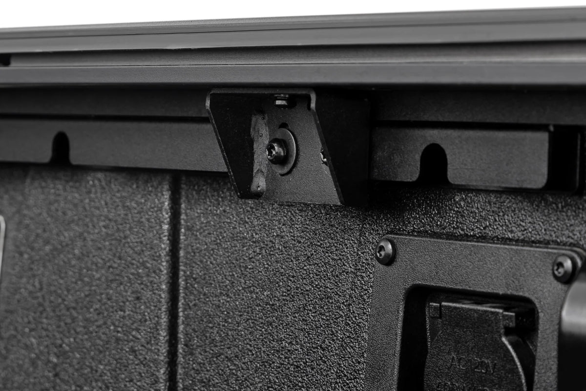 Manual Retractable Bed Cover | 5'7" Bed | Toyota Tundra 2WD/4WD (2022-2026) - Bed Covers (Image 5 of 6)