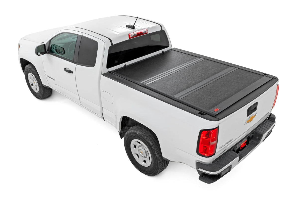 Hard Low Profile Bed Cover | 6' Bed | Chevy/GMC Canyon/Colorado (15-26) - Bed Covers (Image 3 of 6)