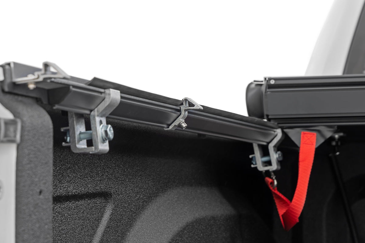 Hard Low Profile Bed Cover | 5'7" Bed | No Rambox | Ram 1500 2WD/4WD (2009-2018 & Classic) - Bed Covers (Image 4 of 6)