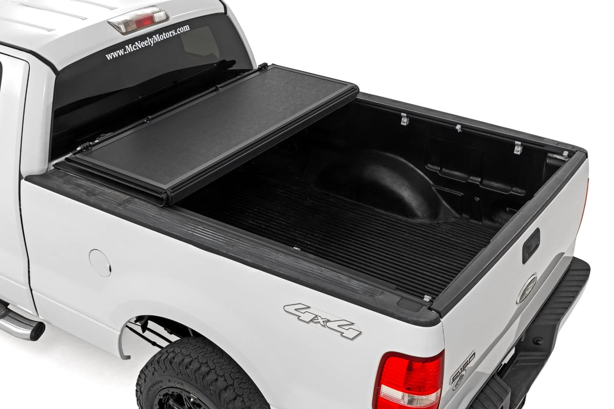 Hard Low Profile Bed Cover | 6'7" Bed | Ford F-150 2WD/4WD (2004-2014) - Bed Covers (Image 2 of 6)