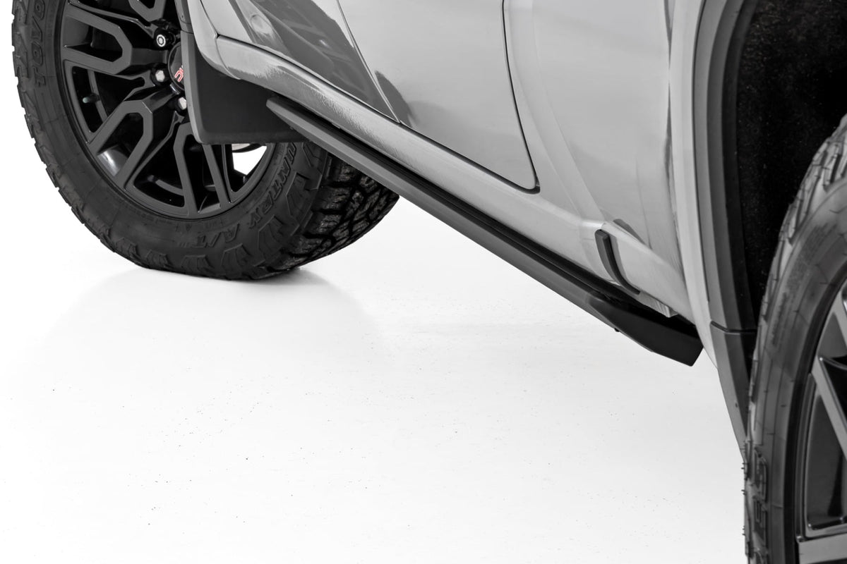 Power Running Boards | Double Cab | Chevy/GMC 1500/2500HD/3500HD (19-26) - Steps & Runningboard (Image 2 of 6)