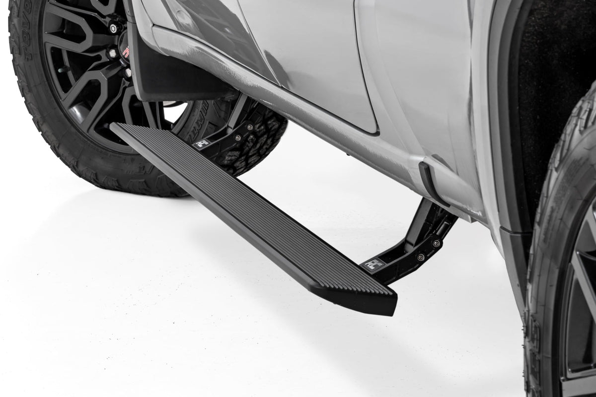 Power Running Boards | Double Cab | Chevy/GMC 1500/2500HD/3500HD (19-26) - Steps & Runningboard (Image 1 of 6)