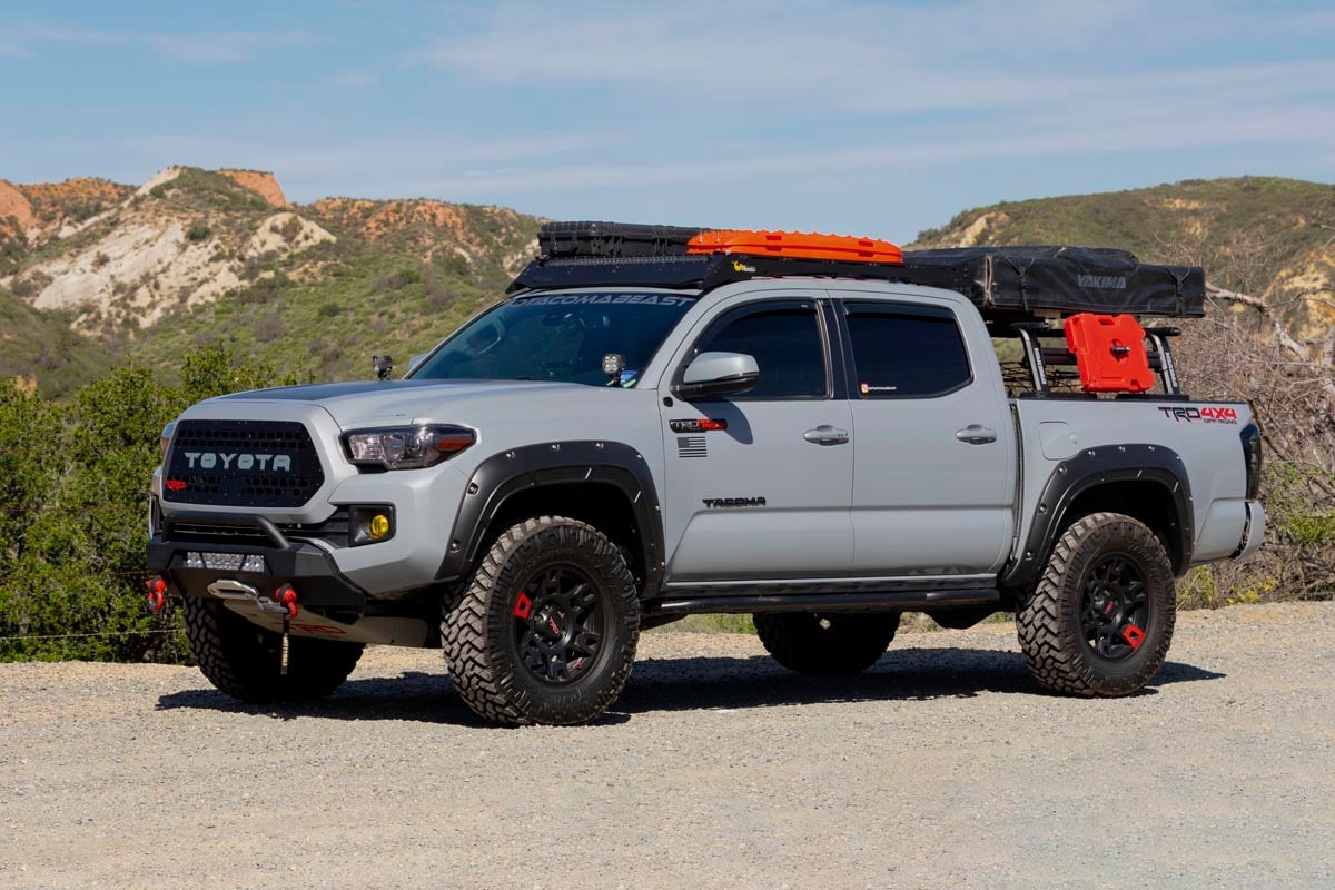 Defender Fender Flares | 202 Black Onyx | Toyota Tacoma 2WD/4WD (2016-2023) - Fender Flares (Image 2 of 6)
