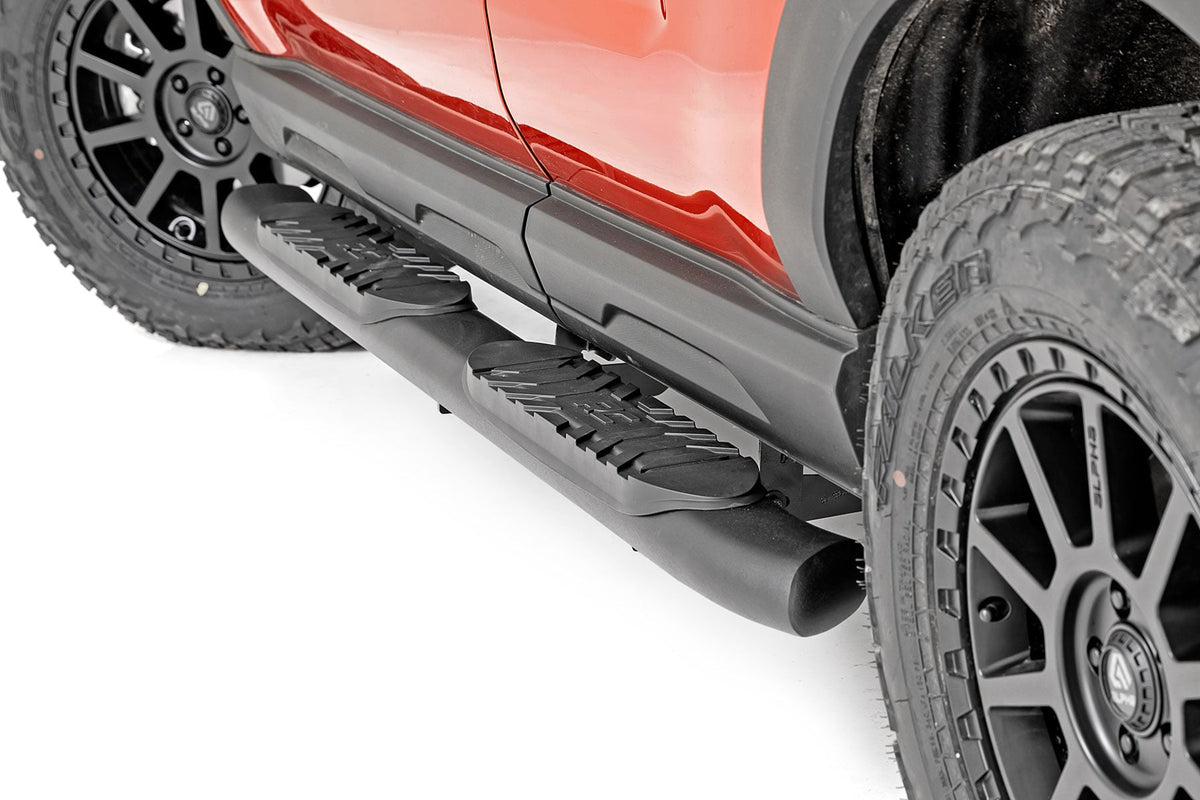 Oval Nerf Steps | Black | Ford Bronco Sport 4WD (2021-2026) - Steps & Runningboard (Image 4 of 6)