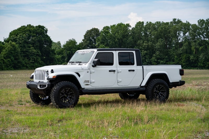 RC 2.5 Inch Leveling Kit | Spacers | M1 | Jeep Gladiator JT 4WD (2024-2026) (manufacturer page)