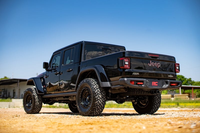 RC 2.5 Inch Leveling Kits | Springs | Jeep Gladiator JT 4WD (2024-2026) (manufacturer page)