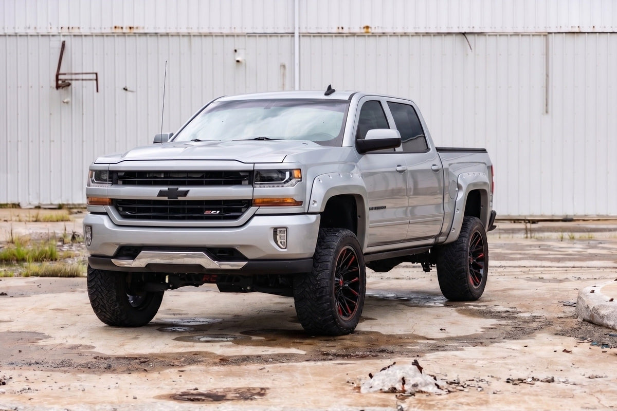 Pocket Fender Flares | 6'7" & 8' Bed | GAN Silver Ice Metallic | Chevy Silverado 1500 (14-18)/2500HD - Fender Flares (Image 4 of 6)