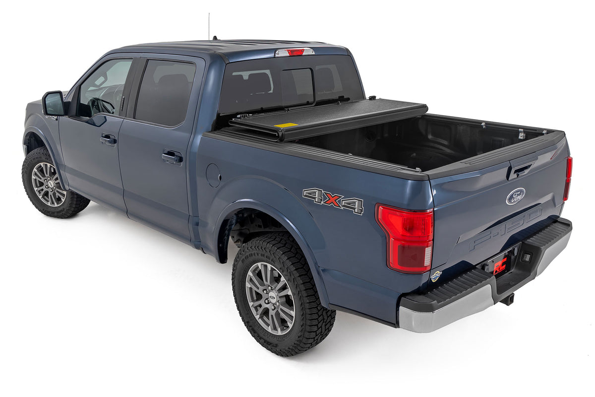 Hard Low Profile Bed Cover | 5'7" Bed | Ford F-150 (21-26)/F-150 Lightning (22-26) - Bed Covers (Image 3 of 6)