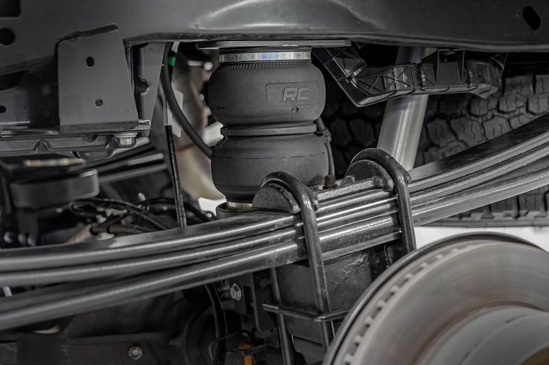 RC Air Spring Kit w/compressor | Ford F-250/F-350 Super Duty 4WD (2017-2022) (manufacturer page)