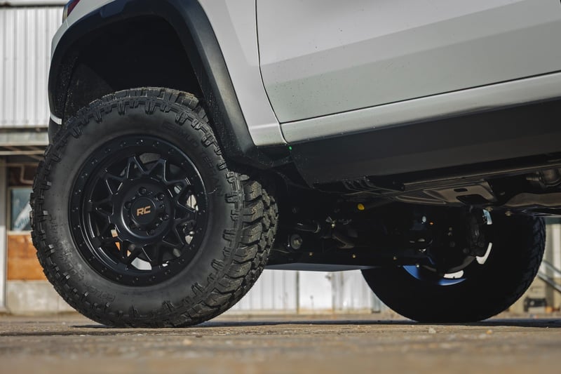 Rough Country 78 Series Wheel | Simulated Beadlock | Black | 18x9 | 6x5.5 | -12mm (manufacturer page)