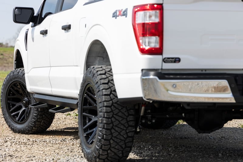 RC SRL2 Adj Aluminum Step | Crew Cab | Ford F-150/Lightning/F-250/F-350/Raptor (15-26) (manufacturer page)