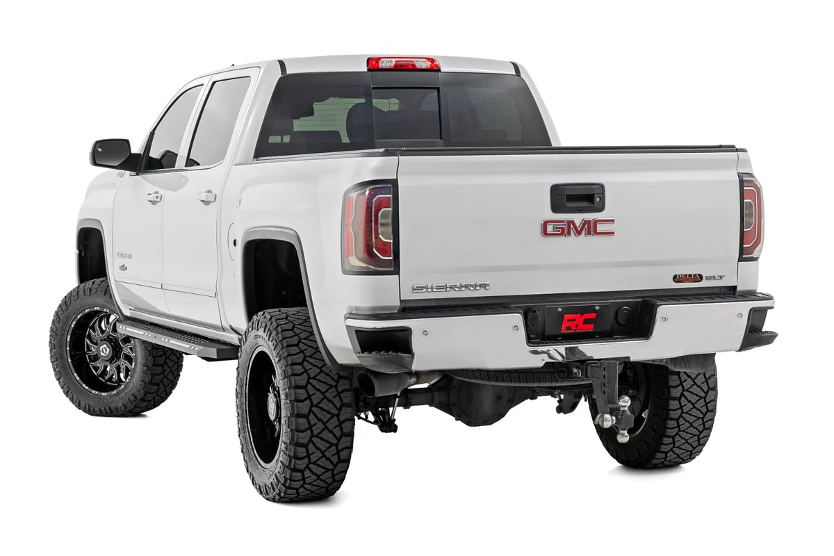 Rough Country 57003 AC2 Running Boards | Amber/White | Crew Cab | Chevy/GMC 1500 (07-18) - Studio View 5