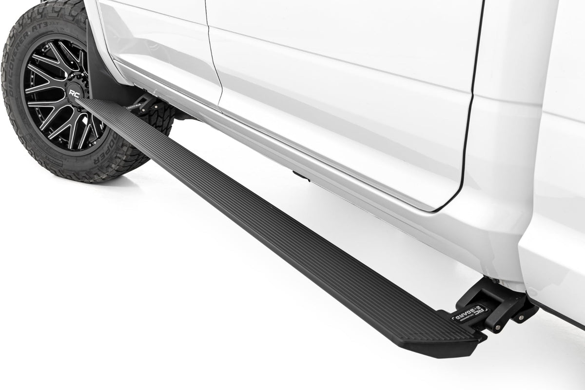 Power Running Boards | Dual Electric Motor | Quad Cab | Ram 2500/3500 (11-26) - Steps & Runningboard (Image 1 of 6)