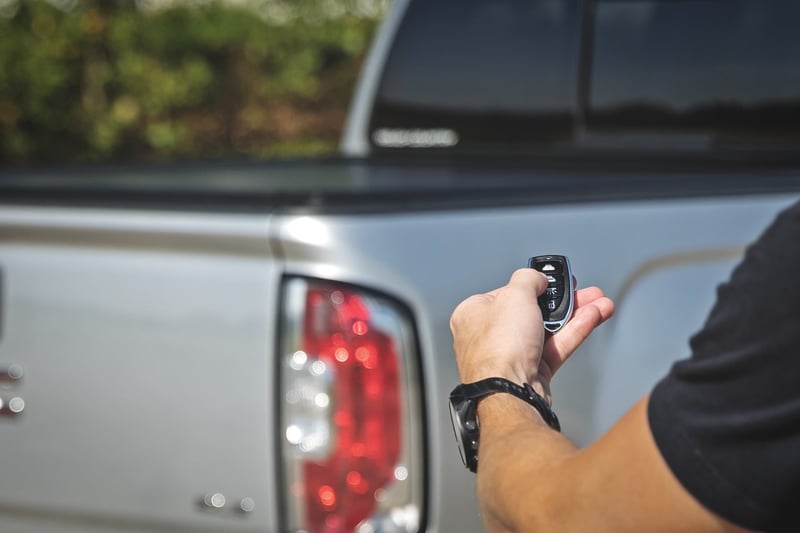RC Powered Retractable Bed Cover | 5' Bed | Chevy/GMC Canyon/Colorado (15-26) (manufacturer page)