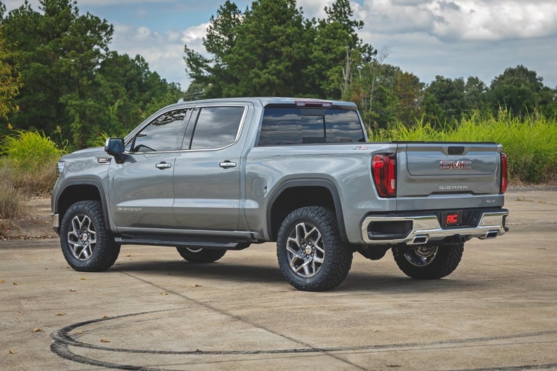 RC 3.5 Inch Lift Kit | M1 Struts/M1 | GMC Sierra 1500 2WD/4WD (2025-2026) (manufacturer page)