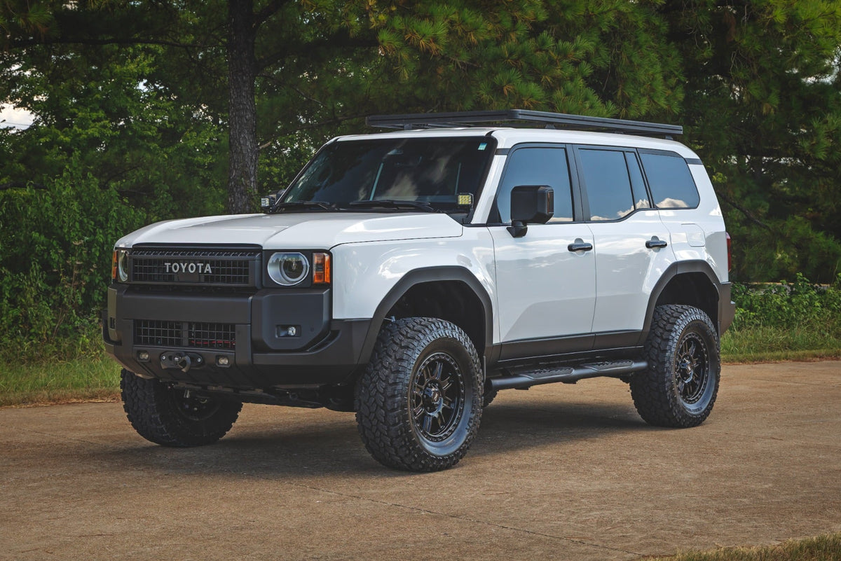 Oval Nerf Steps | Black | Toyota Land Cruiser 4WD (2024-2026) - Steps & Runningboard (Image 5 of 6)
