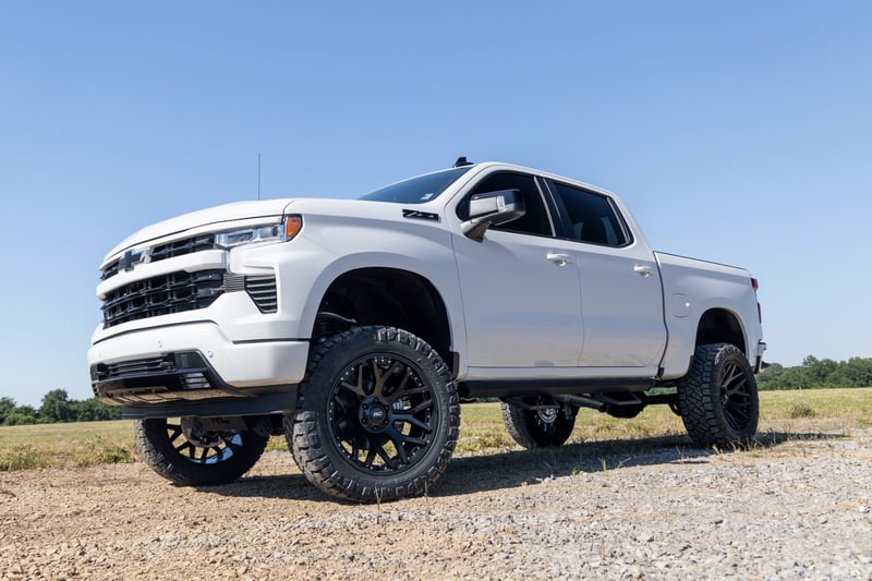 6 Inch Lift Kit | M1 Struts/M1 | Chevy Silverado 1500 4WD (2025-2026) (manufacturer page)