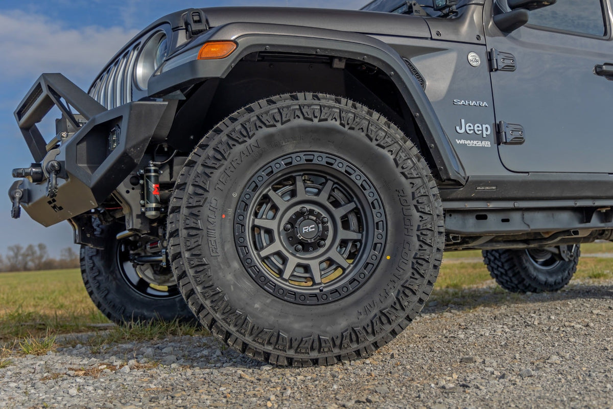 Rough Country 85 Series Wheel | Simulated Beadlock | Gunmetal Gray/Black | 17x9 | 5x5 | -12mm - RC Wheels (Image 6 of 6)