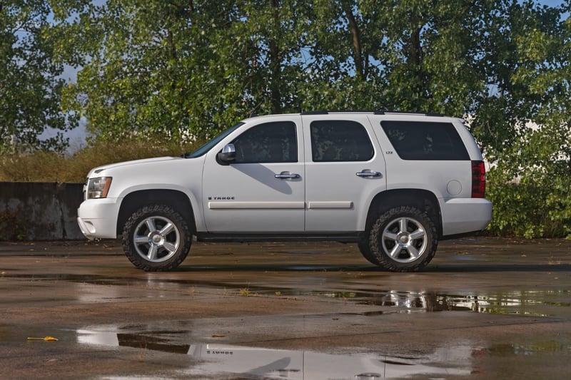 RC 3.5 Inch Lift Kit | M1 Struts | Forged UCAs | Chevy/GMC SUV 1500 2WD/4WD (2007-2020) (manufacturer page)