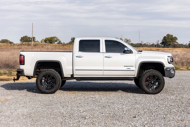 RC HD2 Aluminum Running Boards | Ext Cab | Chevy/GMC 1500/2500HD/3500HD (07-19 & Classic) (manufacturer page)