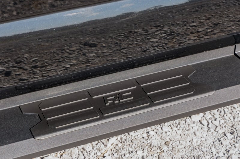 RC HD2 Aluminum Running Boards | Crew Cab | Nissan Titan 2WD/4WD (2004-2024) (manufacturer page)