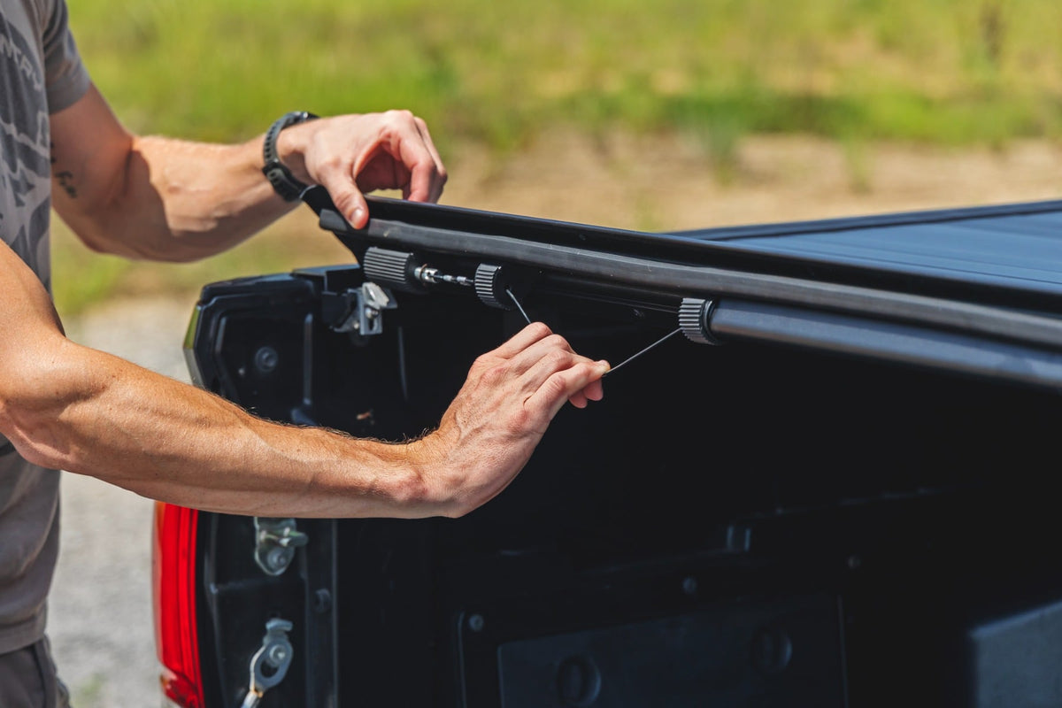 Rough Country 50420500 Hard Roll Up Bed Cover | 5' Bed | Toyota Tacoma 2WD/4WD (2016-2023) - Image 5