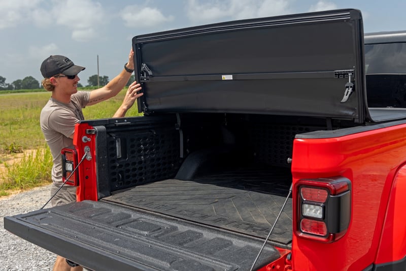 RC Soft Tri-Fold Bed Cover | 5' Bed | Jeep Gladiator JT 4WD (2020-2026) (manufacturer page)