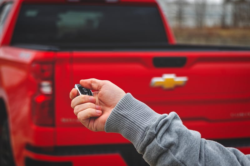 RC Powered Retractable Bed Cover | 5'10" Bed | Chevy/GMC Sierra 1500 (19-26)/Silverado 1500 (19-26) (manufacturer page)