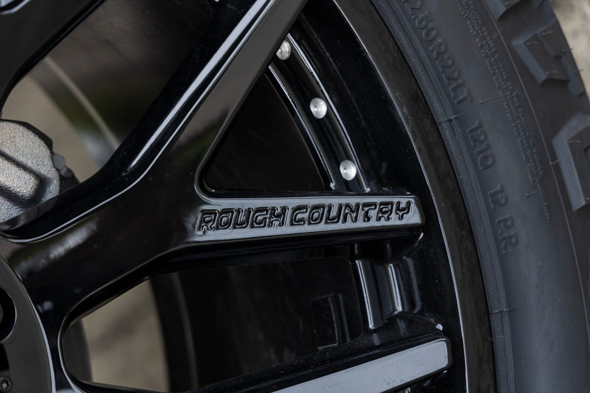 Rough Country 95 Series Wheel | One-Piece | Gloss Black | 22x10 | 6x5.5 | -25mm - RC Wheels (Image 5 of 6)