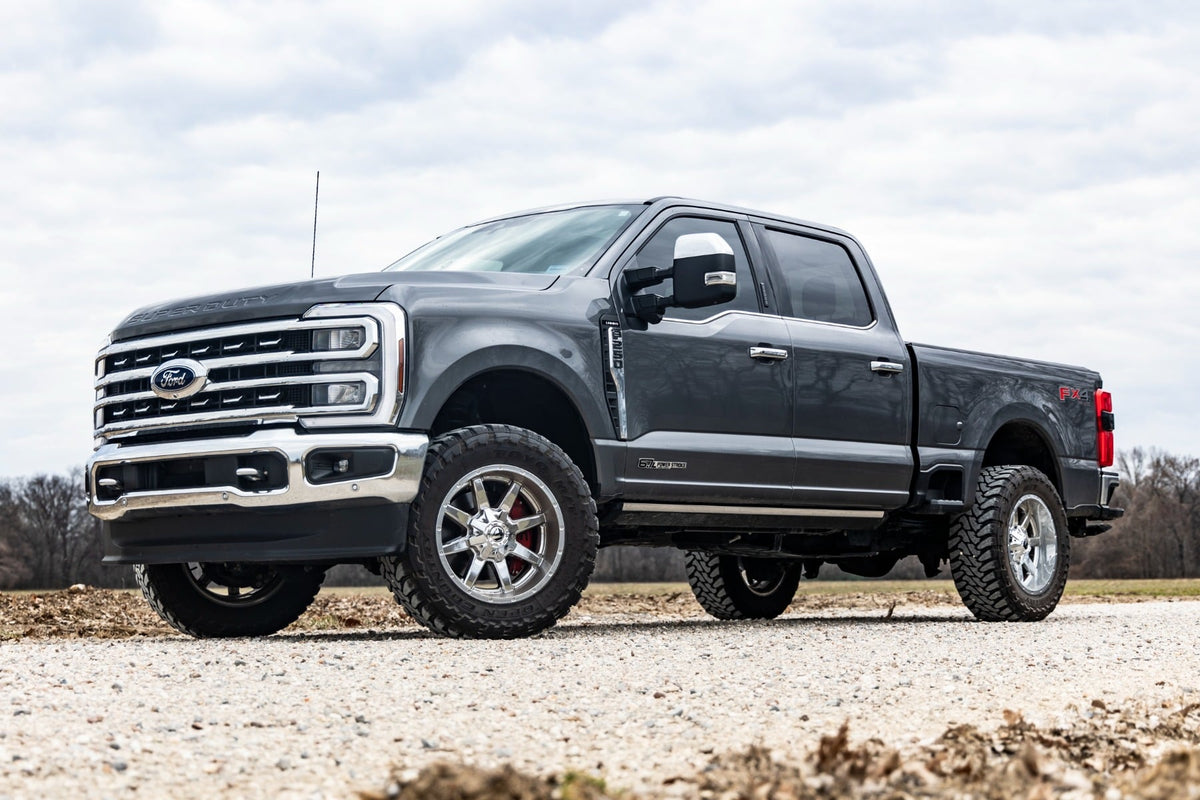 2 Inch Leveling Kit | Track Bar Bracket | Ford F-250/F-350 Super Duty (17-26) - Susp Lift Kits 4wd (Image 1 of 6)