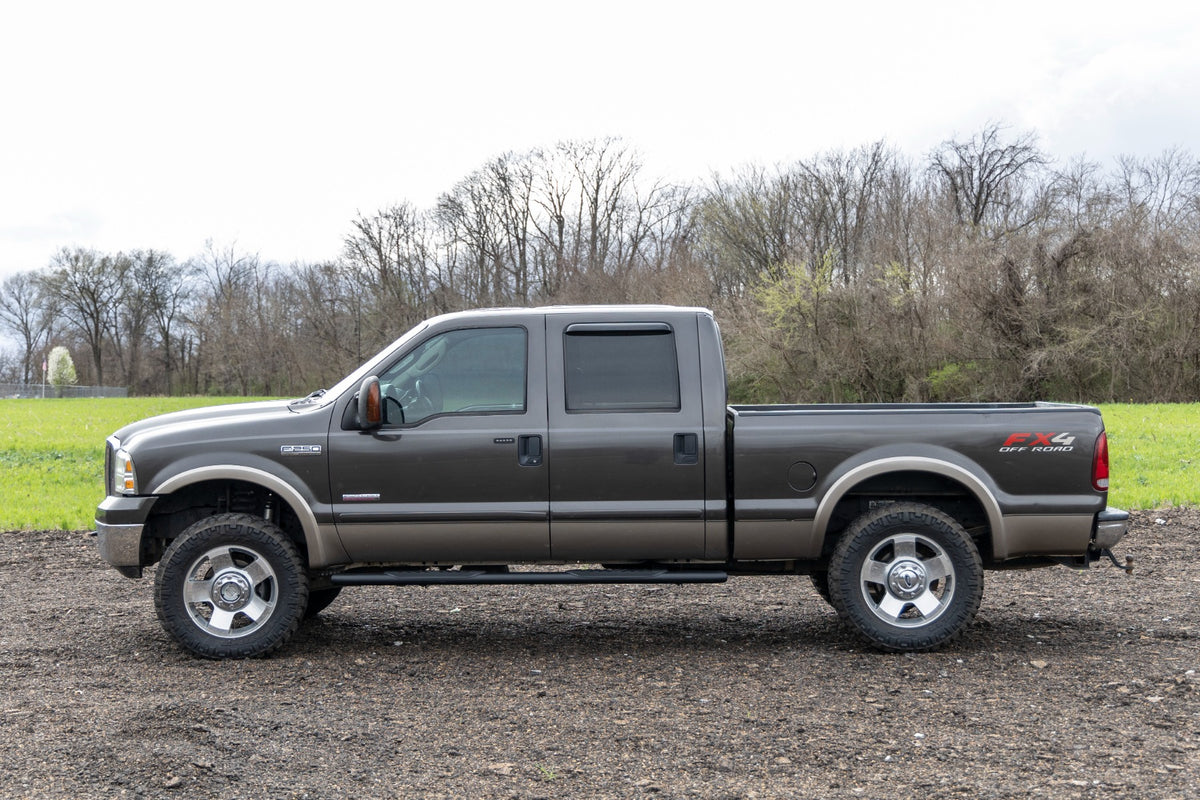 Oval Nerf Step | Crew Cab | Black | Ford F-250/F-350 Super Duty (99-16) - Steps & Runningboard (Image 6 of 6)
