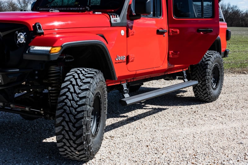 RC Power Running Boards | Dual Electric Motor | Jeep Gladiator JT 4WD (20-26) (manufacturer page)