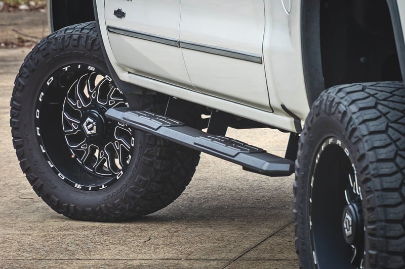 RC TR2 Running Boards | Chevy/GMC 1500/2500HD/3500HD (07-19 & Classic) (manufacturer page)