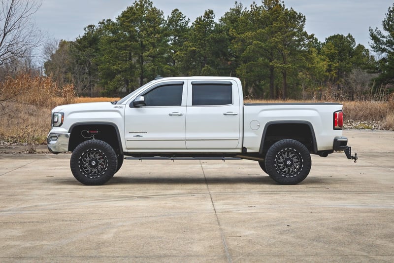 RC TR2 Running Boards | Chevy/GMC 1500/2500HD/3500HD (07-19 & Classic) (manufacturer page)