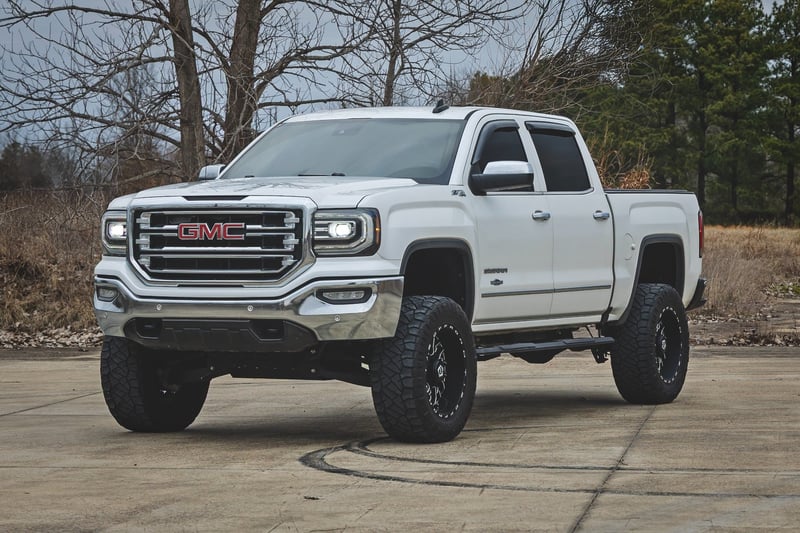 RC TR2 Running Boards | Chevy/GMC 1500/2500HD/3500HD (07-19 & Classic) (manufacturer page)