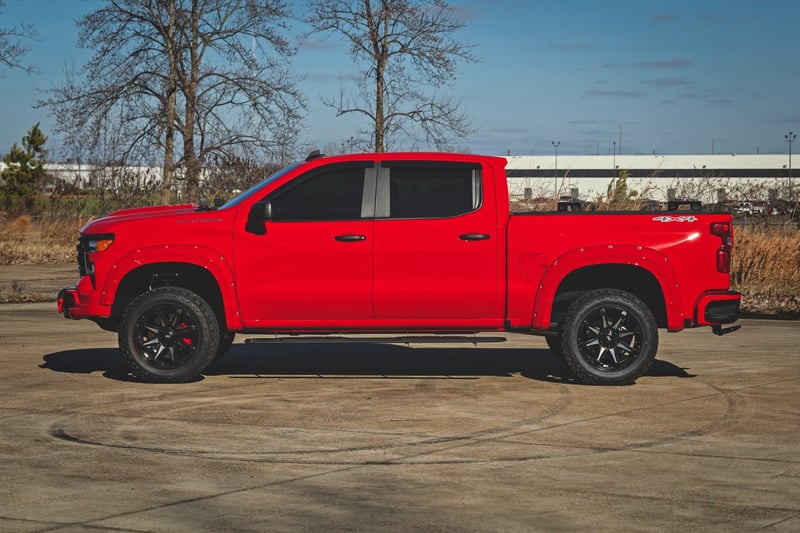 RC TR2 Running Boards | Chevy/GMC 1500/2500HD/3500HD (19-26) (manufacturer page)