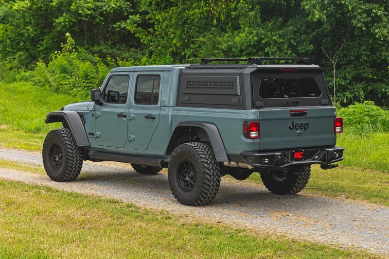 RC Adjustable Crossbars | Universal T-Slot | Bed Cap (manufacturer page)