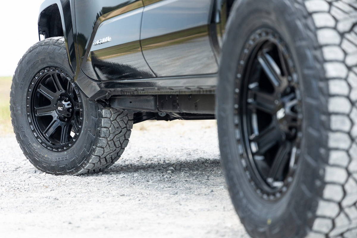 Rough Country 84 Series Wheel | Gloss Black | 18x8.5 | 6x5.5 | +0mm - RC Wheels (Image 6 of 6)