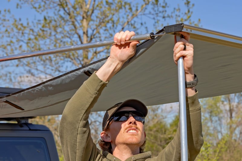 RC Retractable Roof Rack Awning | 6'6" x 9'8" (Fits Trucks & SUVs) (manufacturer page)