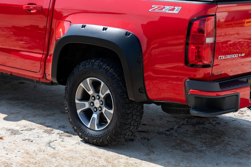 RC Pocket Fender Flares | GAN Silver Ice | Chevy Colorado 2WD/4WD (2015-2022) (manufacturer page)