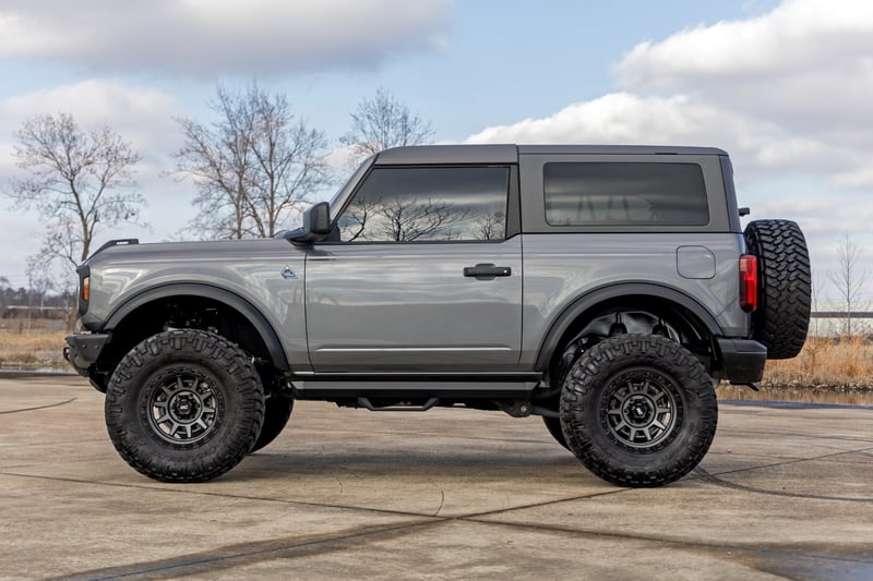 RC SRL2 Adjustable Aluminum Step | 2 Door | Ford Bronco (2 Door) 4WD (2021-2026) (manufacturer page)