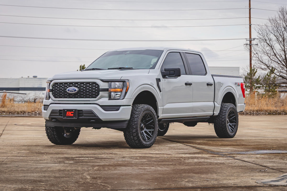Rough Country 41840 4 inch Lift Kit | Forged UCA | M1/M1 | No Cut | Ford F-150 4WD (2021-2026) - Image 4